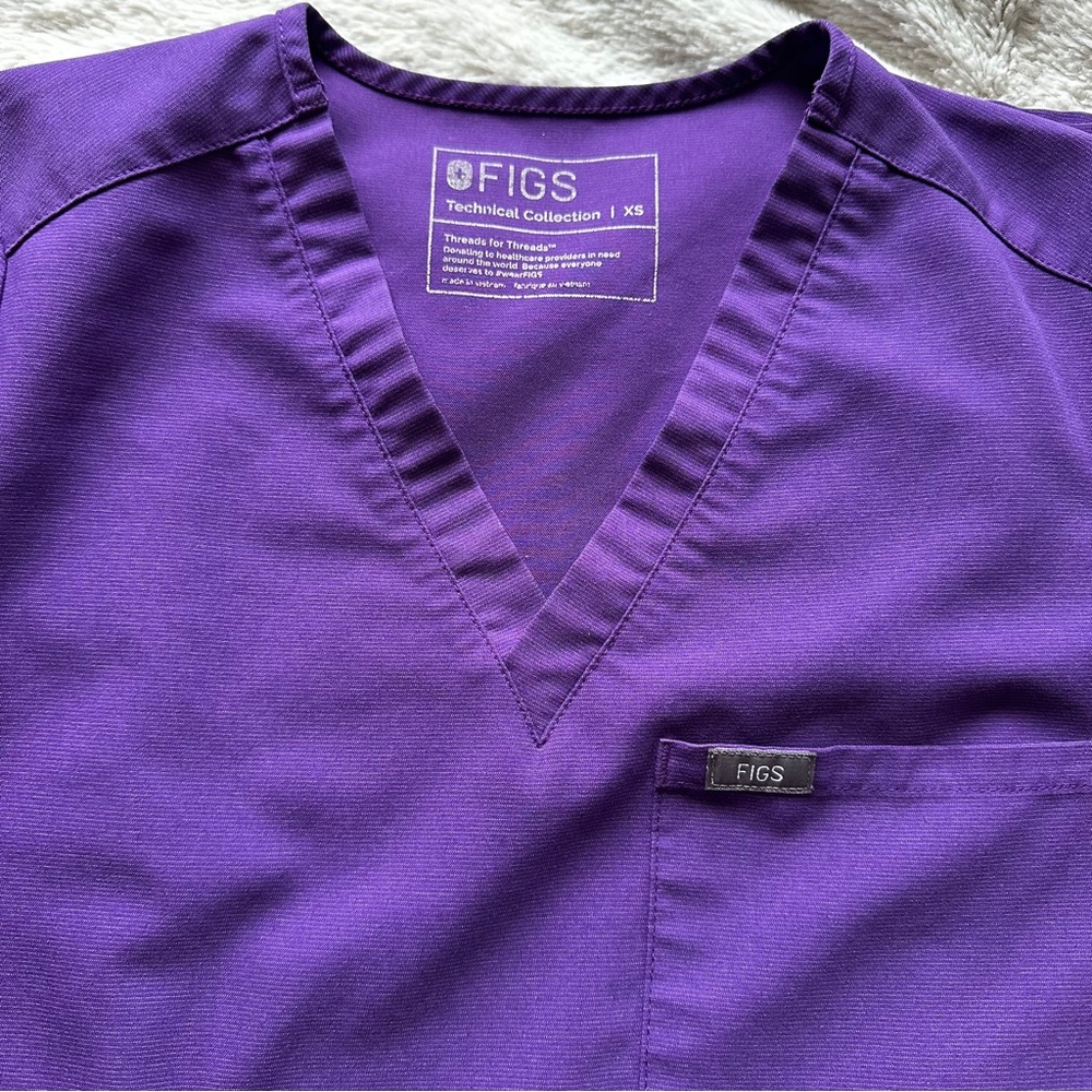 Figs Purple Set with Kade Cargo Pants, XS - Picture 3 of 10